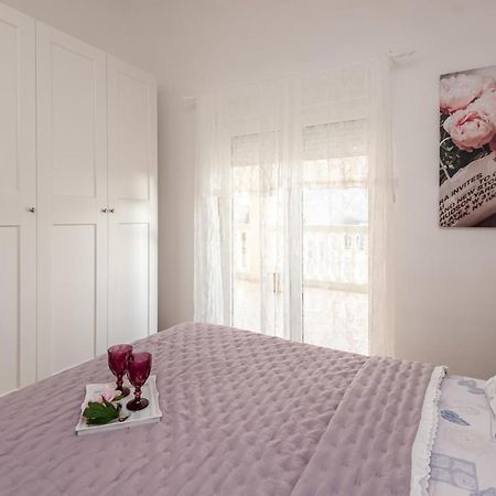 Magnolia Apartmani Vodice Luaran gambar