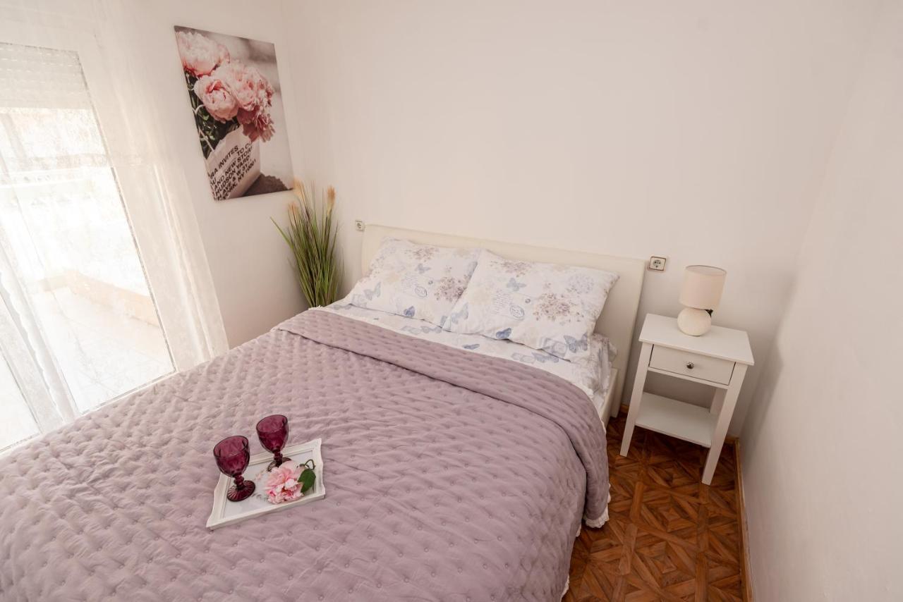 Magnolia Apartmani Vodice Luaran gambar