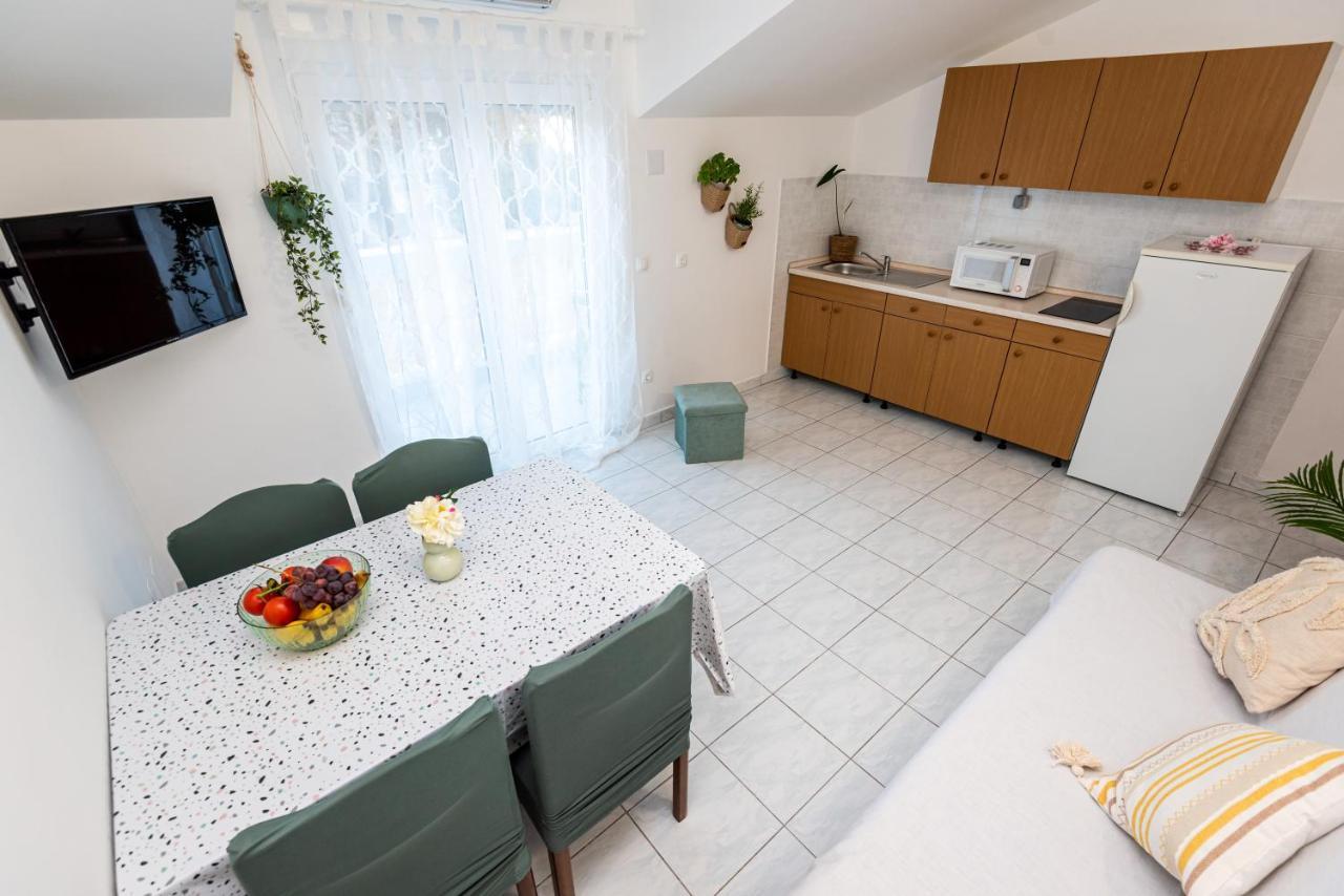 Magnolia Apartmani Vodice Luaran gambar