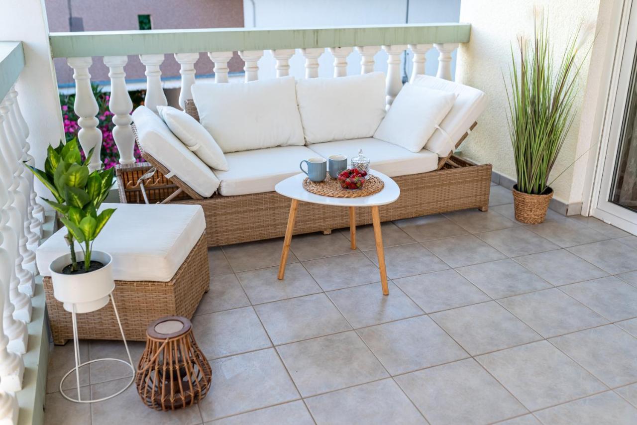 Magnolia Apartmani Vodice Luaran gambar