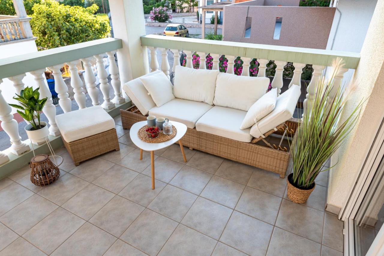 Magnolia Apartmani Vodice Luaran gambar