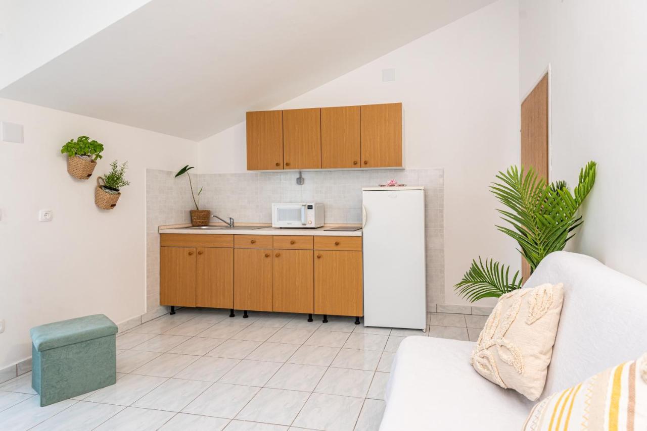Magnolia Apartmani Vodice Luaran gambar