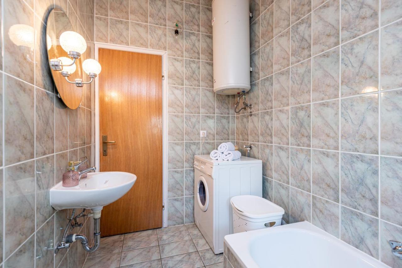 Magnolia Apartmani Vodice Luaran gambar